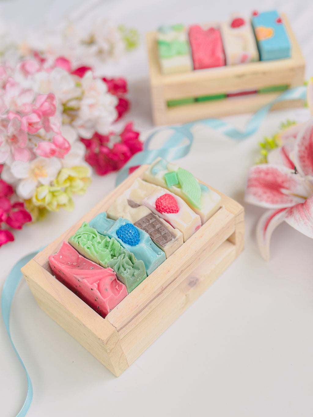 Wooden crate gift set